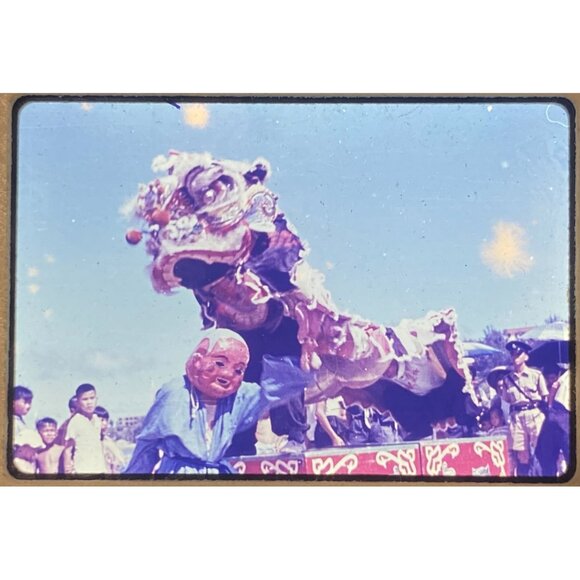 Vtg 1966 Asian Chinese Parade Dragon Dance Architecture Lot of 11 35mm Slides - Picture 1 of 11